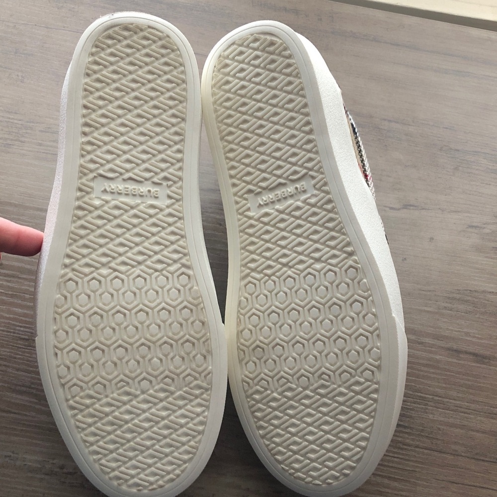 NWT Burberry Thompson Check Slip ons size 37 - Picture 8 of 14